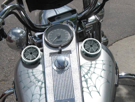 Gas caps