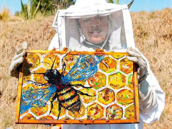 Bee art