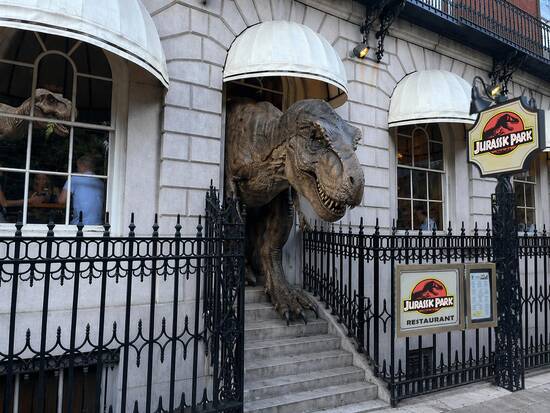 Cheers to new Restaurant