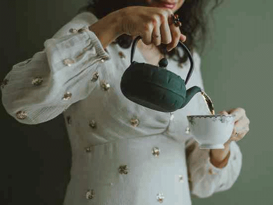 Pouring [gif]