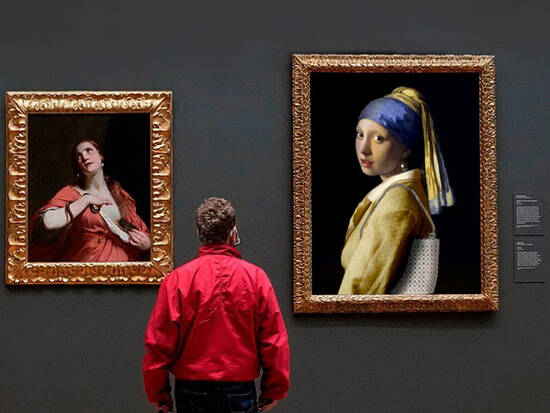 The Girl with Pearl Bag
