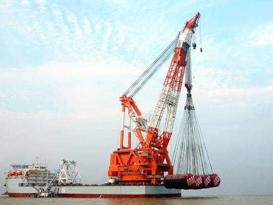 FULLY FLOATING CRANE